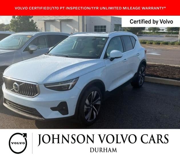 2024 Volvo XC40 B5 Plus Bright Theme — photo 1 of 13