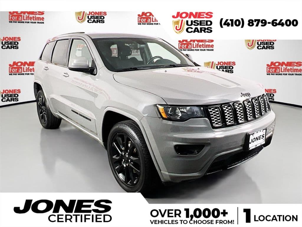 2019 Jeep Grand Cherokee Altitude — photo 1 of 36