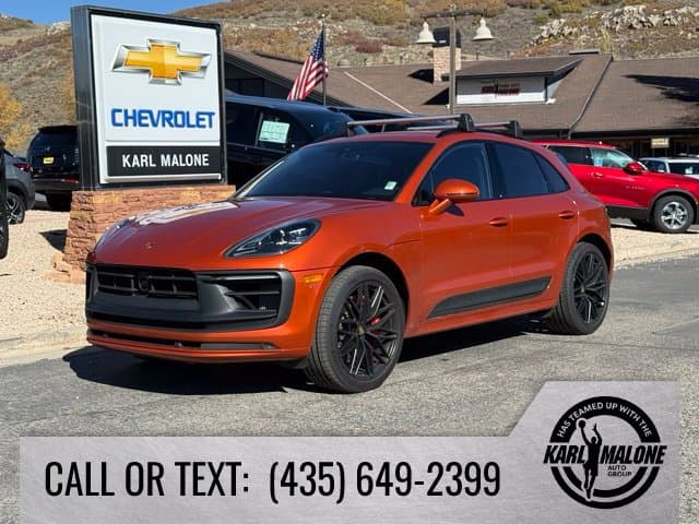 2023 Porsche Macan GTS — photo 1 of 36