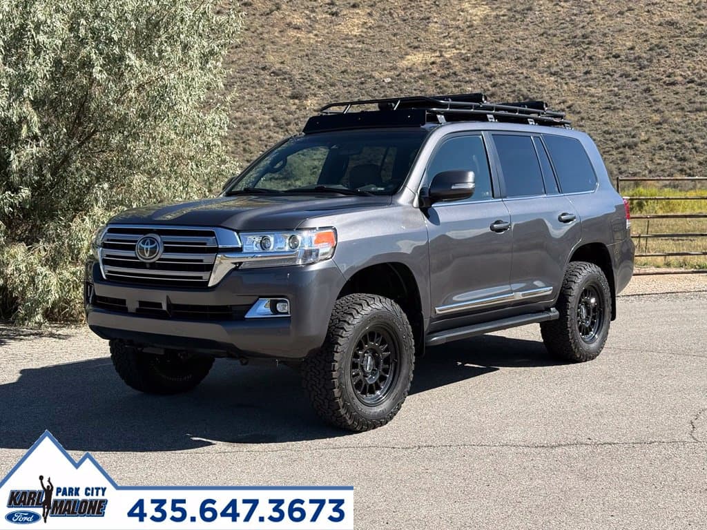 2018 Toyota Land Cruiser Base — photo 1 of 42