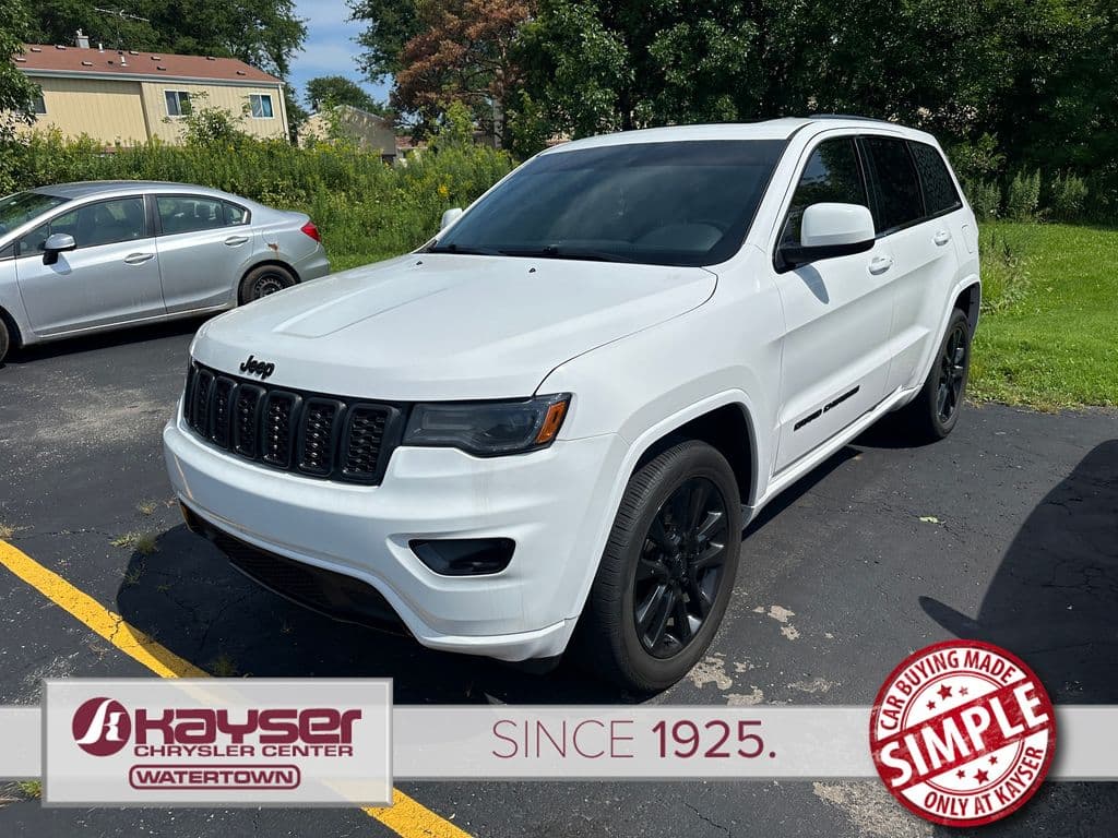 2021 Jeep Grand Cherokee Laredo X — photo 1 of 7