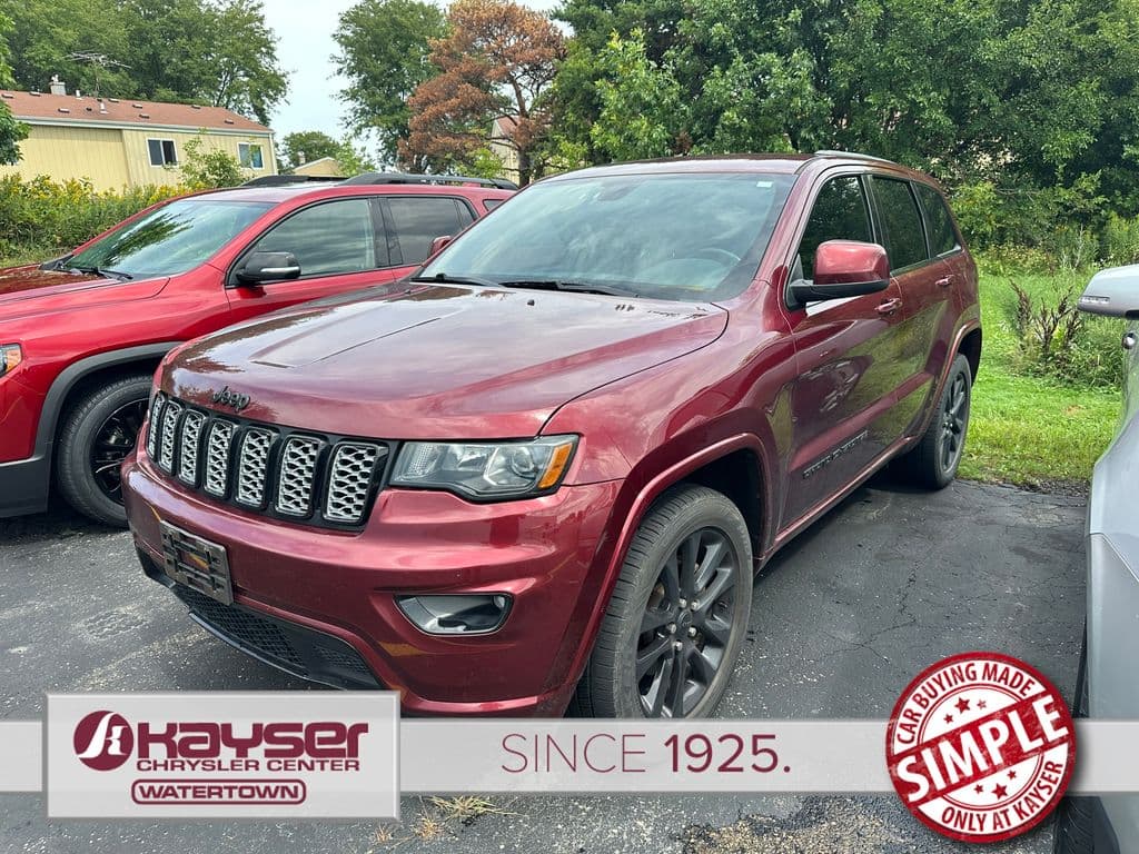 2019 Jeep Grand Cherokee Altitude — photo 1 of 6