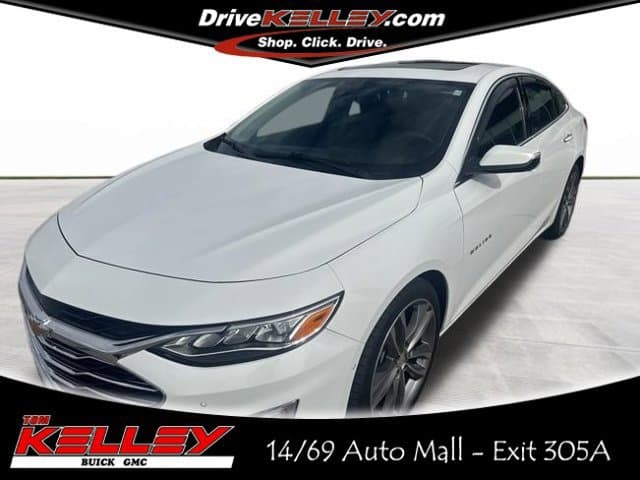 2022 Chevrolet Malibu Premier — photo 1 of 19