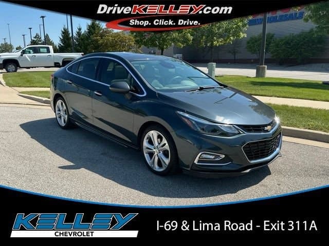 2017 Chevrolet Cruze Premier — photo 1 of 40