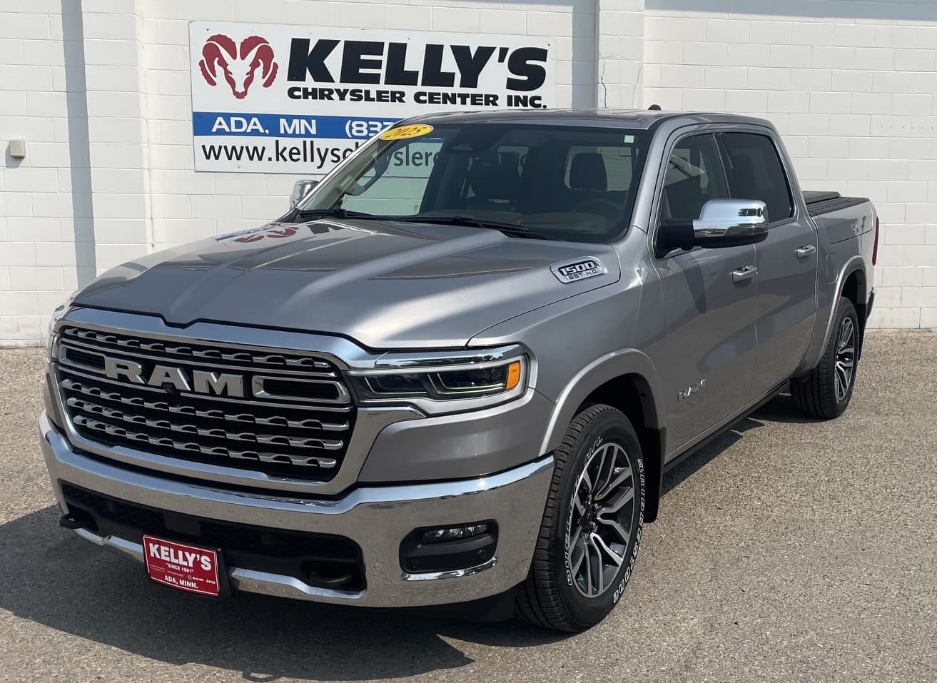 2025 RAM 1500 Limited — photo 1 of 5