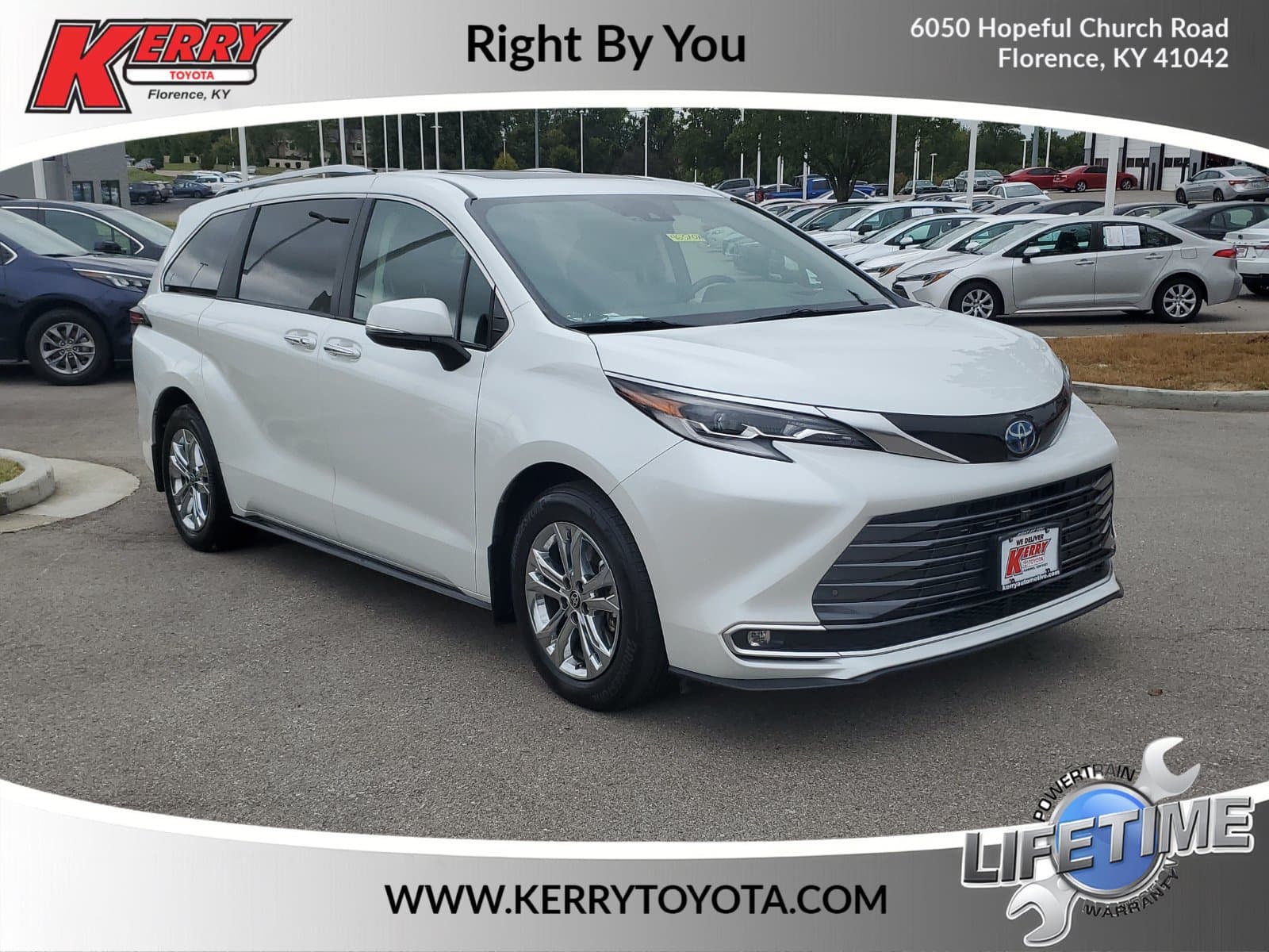 2022 Toyota Sienna Platinum — photo 1 of 32