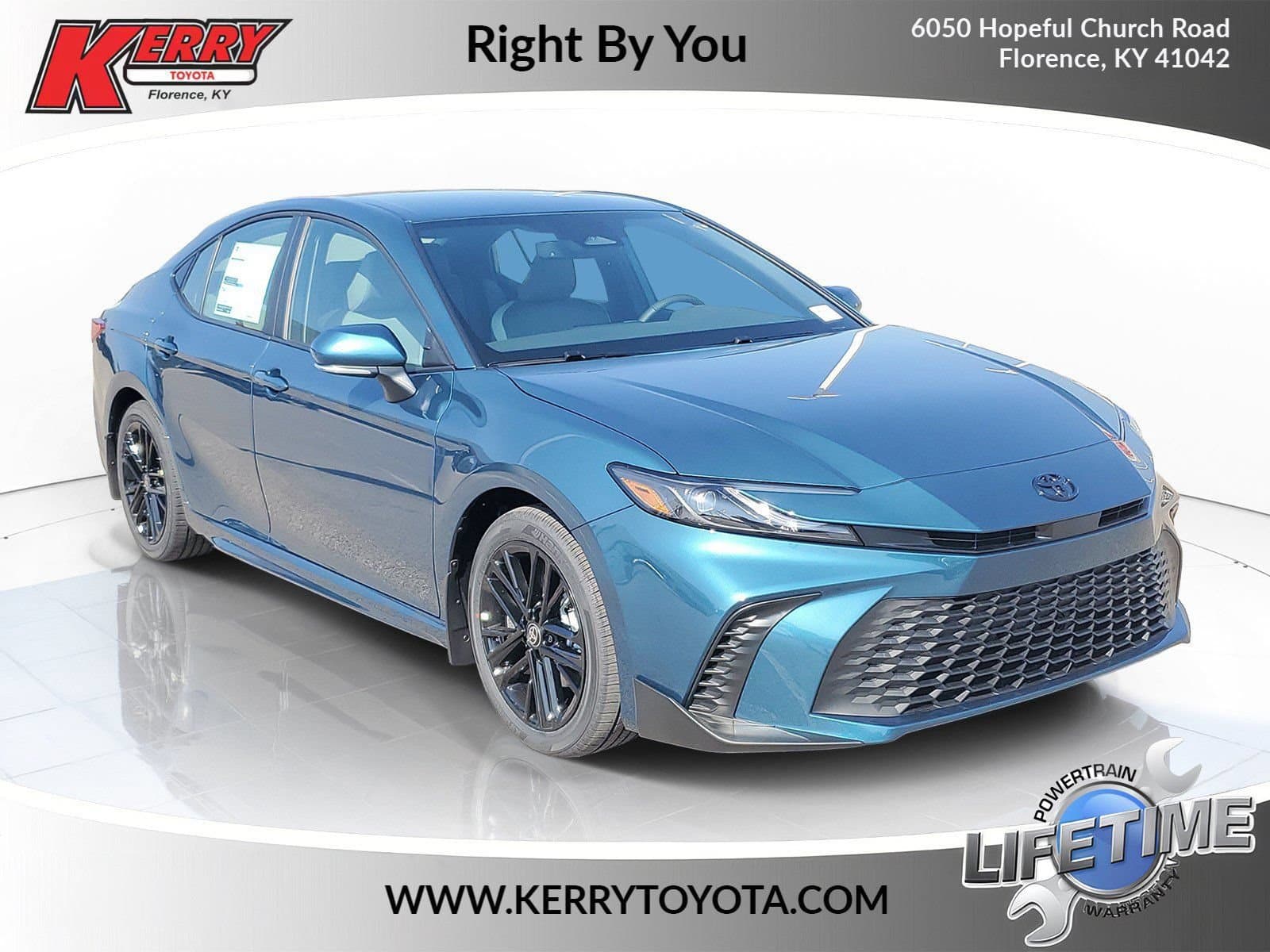 2026 Toyota Camry SE — photo 1 of 52