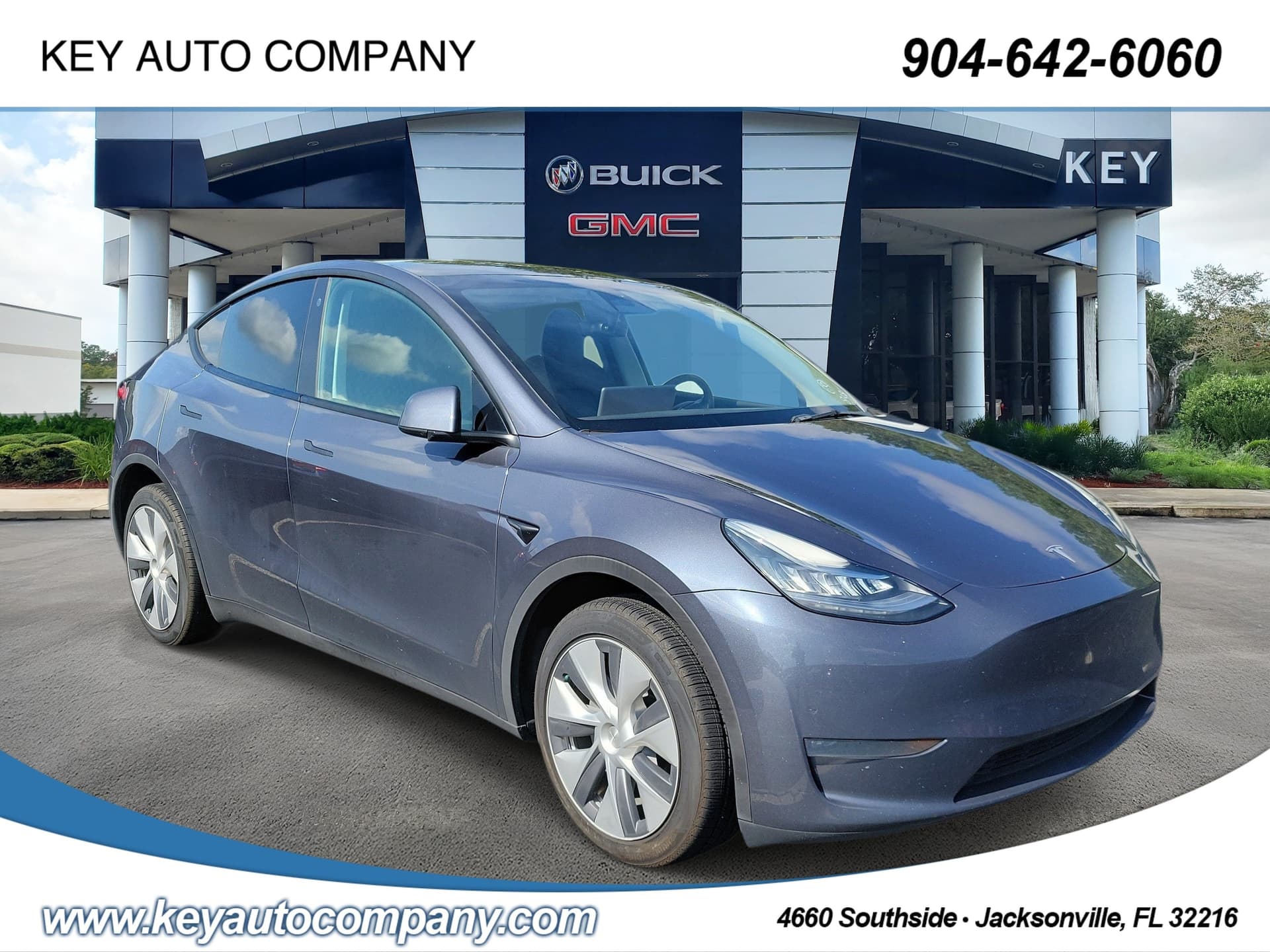 2023 Tesla Model Y Long Range — photo 1 of 4