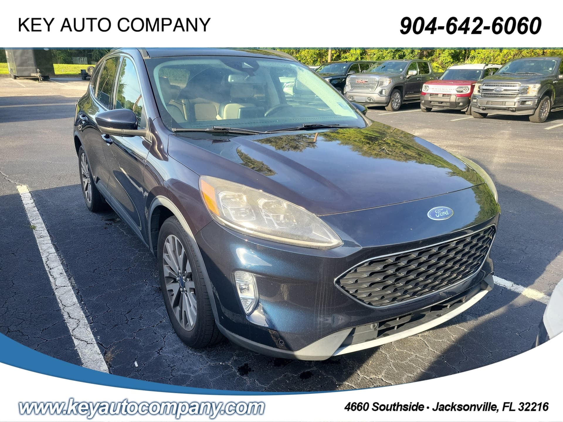 2021 Ford Escape Titanium Hybrid — photo 1 of 4