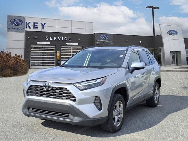 2025 Toyota RAV4 Hybrid LE — photo 1 of 20
