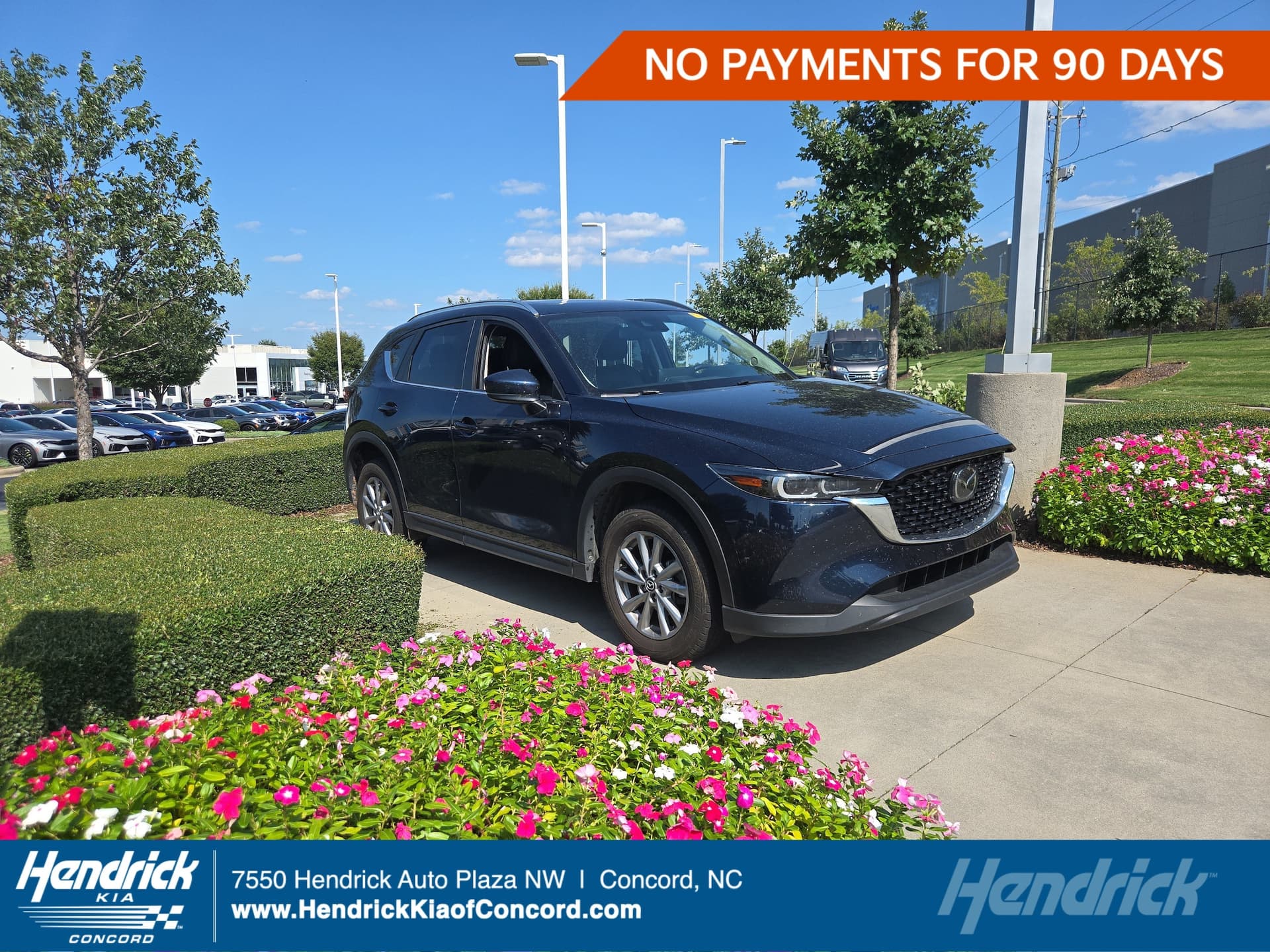 2023 Mazda CX-5 2.5 S Preferred Package — photo 1 of 10