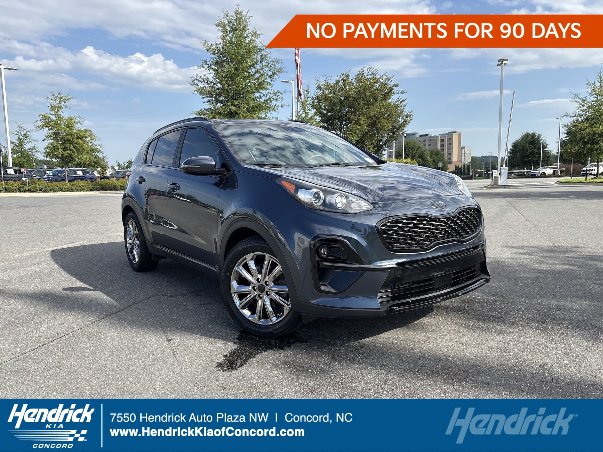 2022 Kia Sportage Nightfall — photo 1 of 37