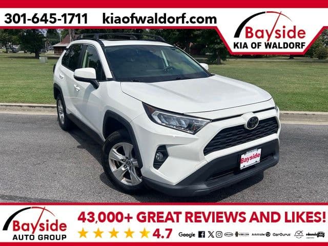 2019 Toyota RAV4 XLE — photo 1 of 40