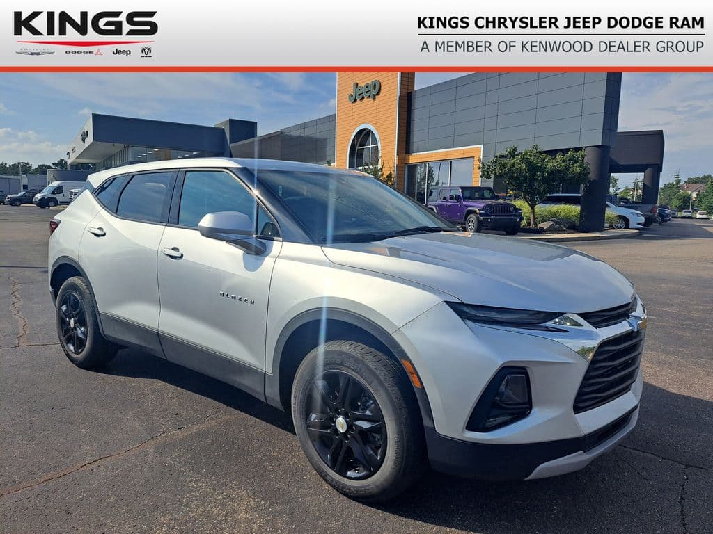 2022 Chevrolet Blazer LT — photo 1 of 38