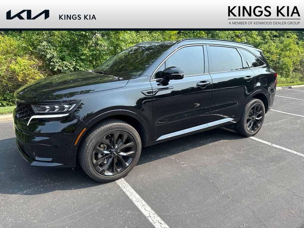 2023 Kia Sorento SX — photo 1 of 12