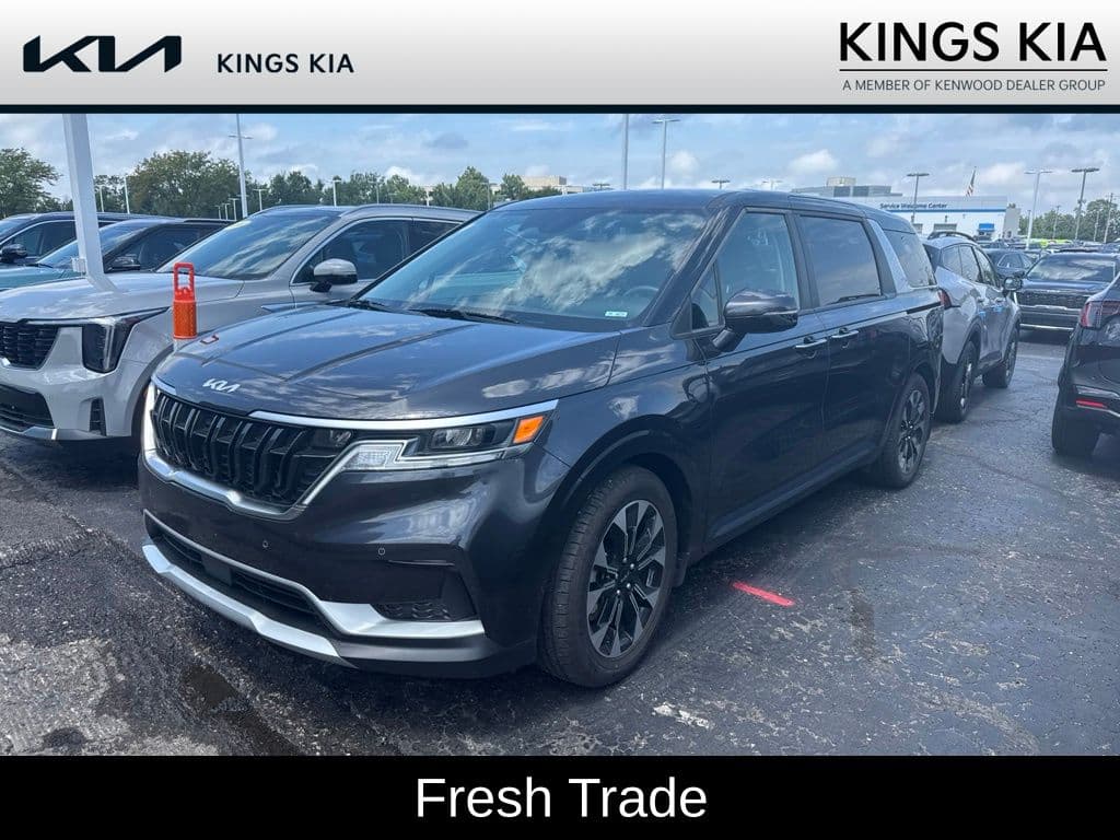 2024 Kia Carnival EX — photo 1 of 3