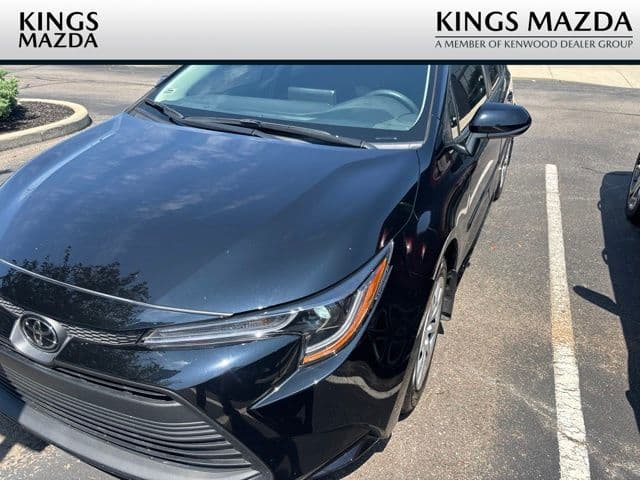 2023 Toyota Corolla LE — photo 1 of 3