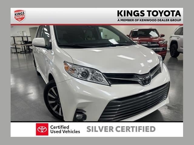 2019 Toyota Sienna XLE — photo 1 of 29