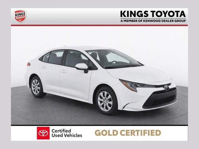 2026 Toyota Corolla LE — photo 1 of 11