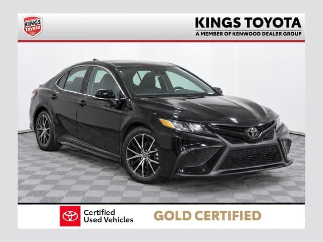 2022 Toyota Camry SE — photo 1 of 17