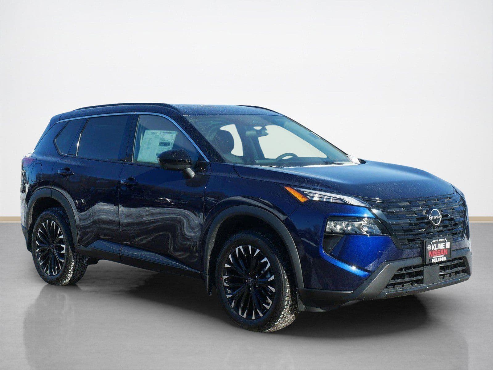 2026 Nissan Rogue Dark Armor — photo 1 of 10