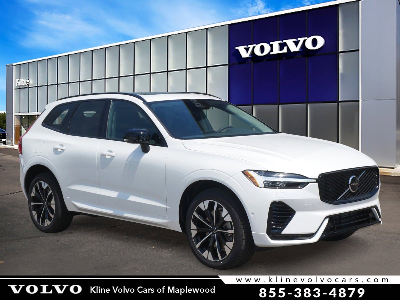 2026 Volvo XC60 Plug-In Hybrid Plus — photo 1 of 10
