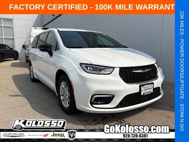 2026 Chrysler Pacifica Select — photo 1 of 38