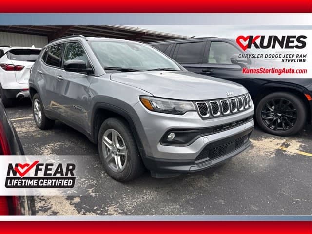 2024 Jeep Compass Latitude — photo 1 of 23