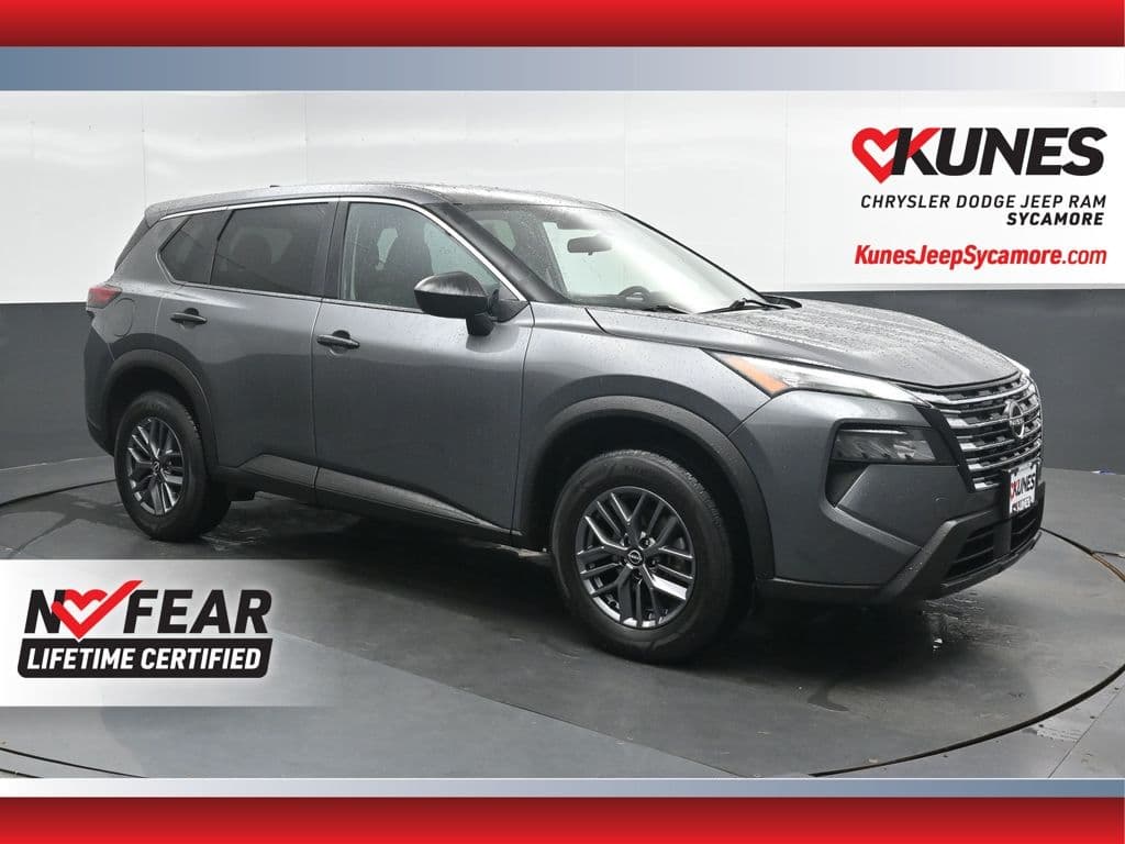 2024 Nissan Rogue S — photo 1 of 49