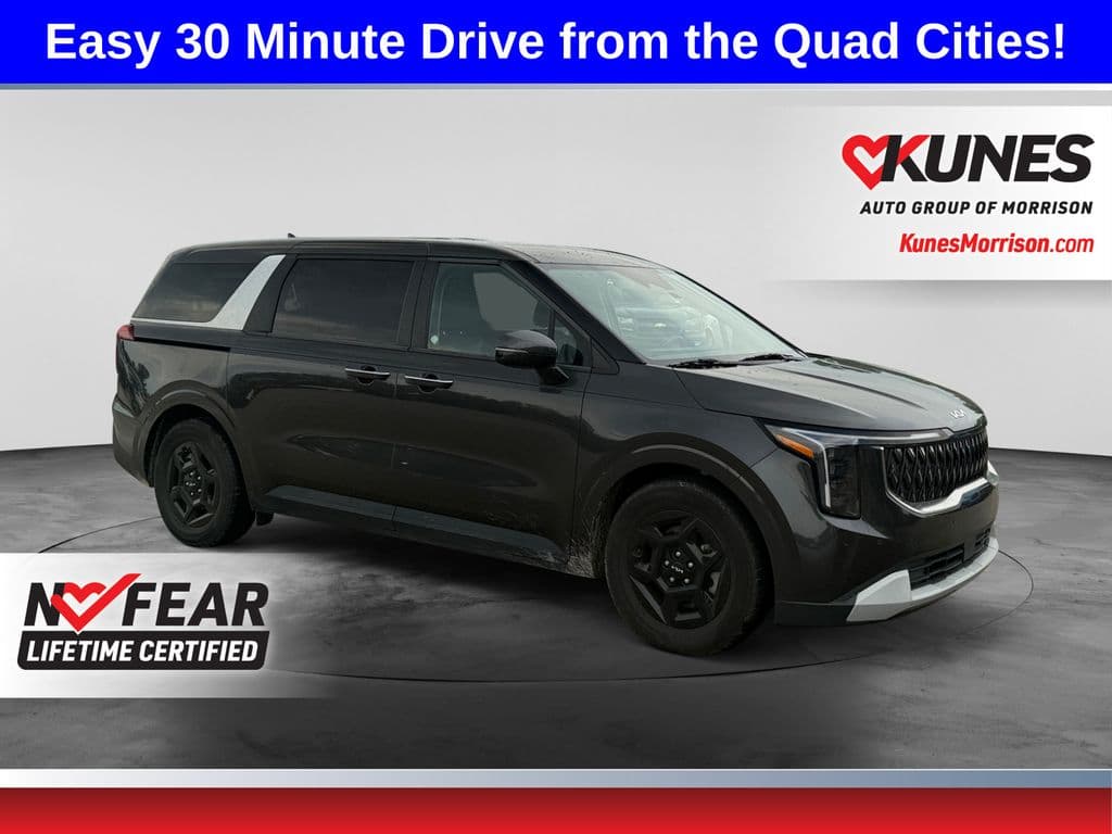 2025 Kia Carnival LXS — photo 1 of 25