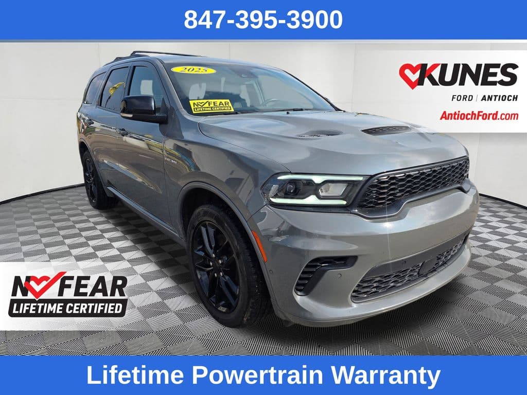 2025 Dodge Durango R/T — photo 1 of 16