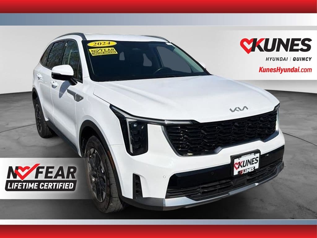 2024 Kia Sorento S — photo 1 of 32