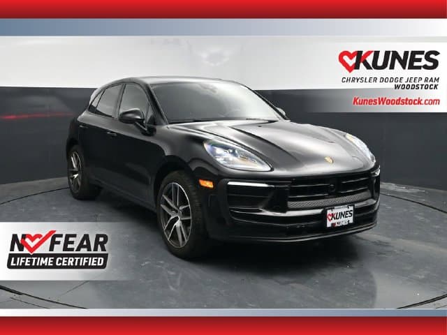 2025 Porsche Macan Base — photo 1 of 56