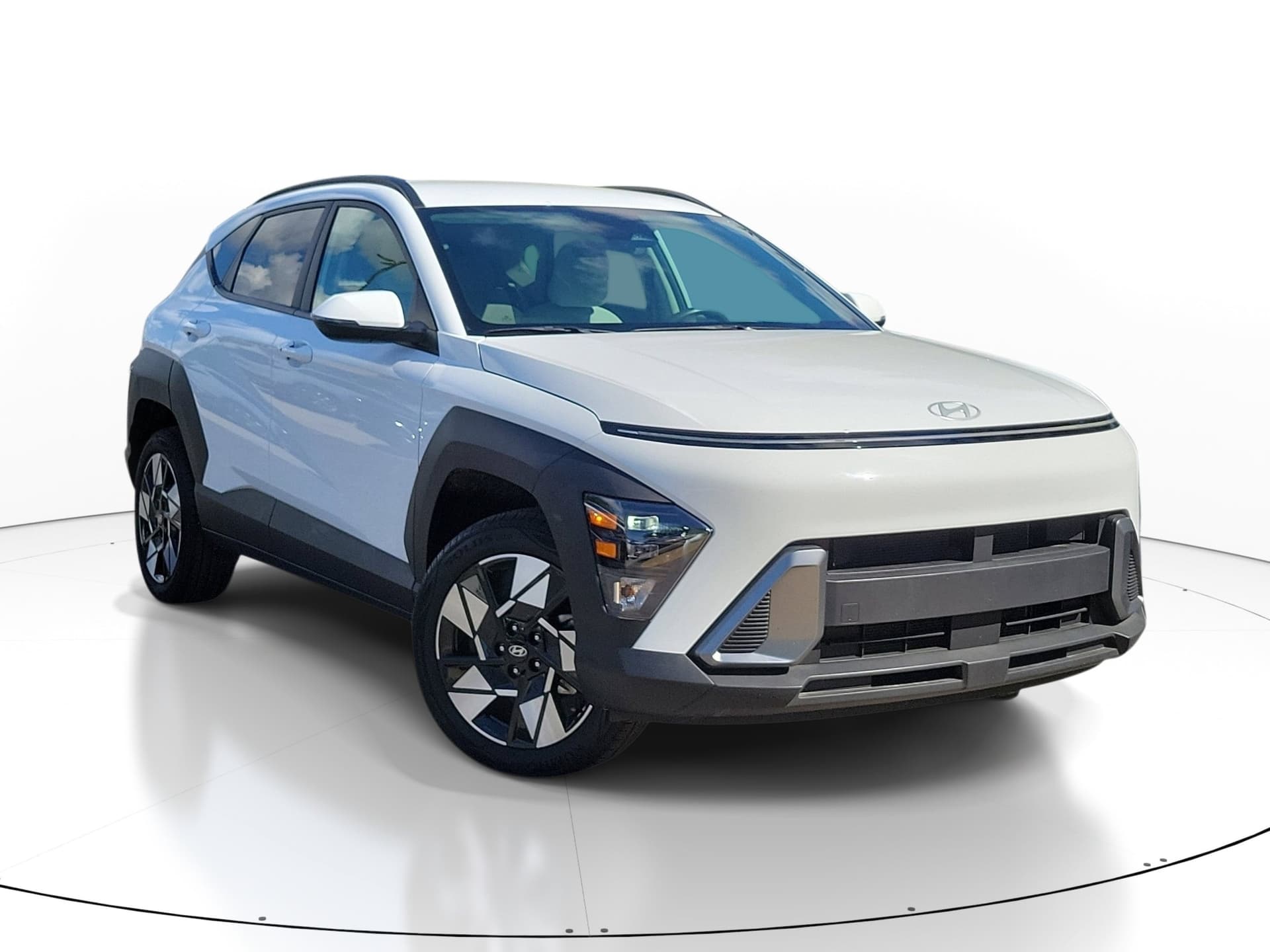 2025 Hyundai Kona SEL — photo 1 of 30