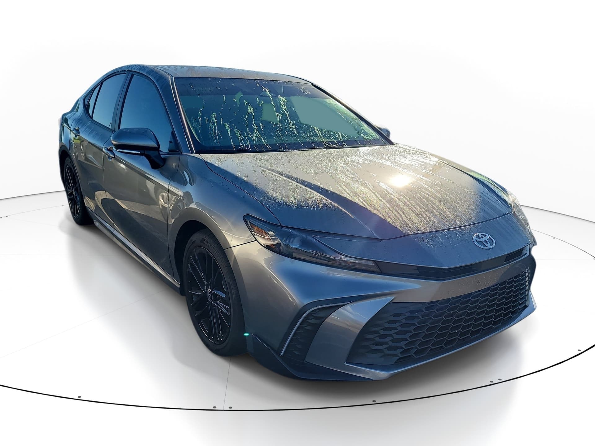 2026 Toyota Camry LE — photo 1 of 10