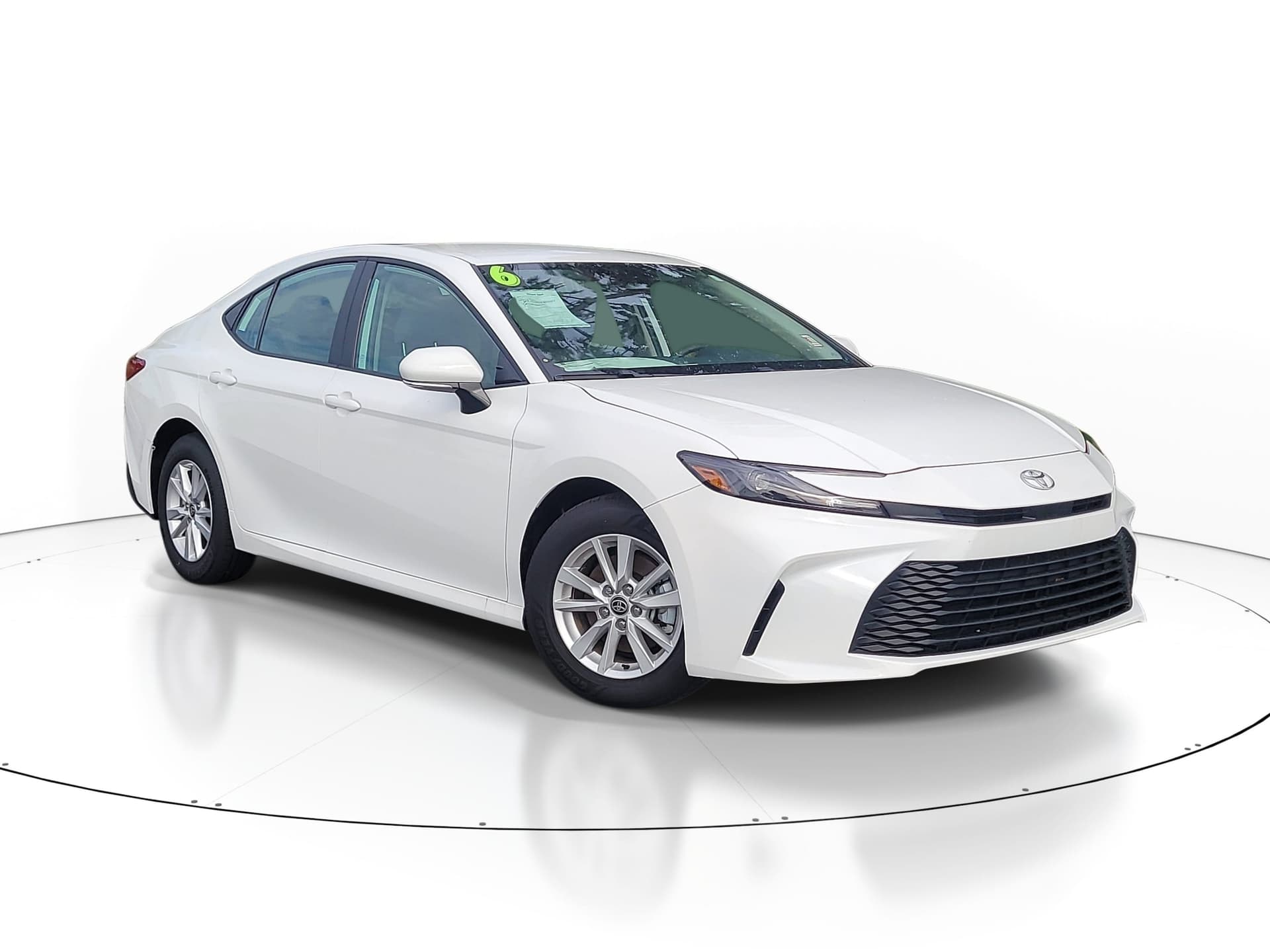 2026 Toyota Camry LE — photo 1 of 30
