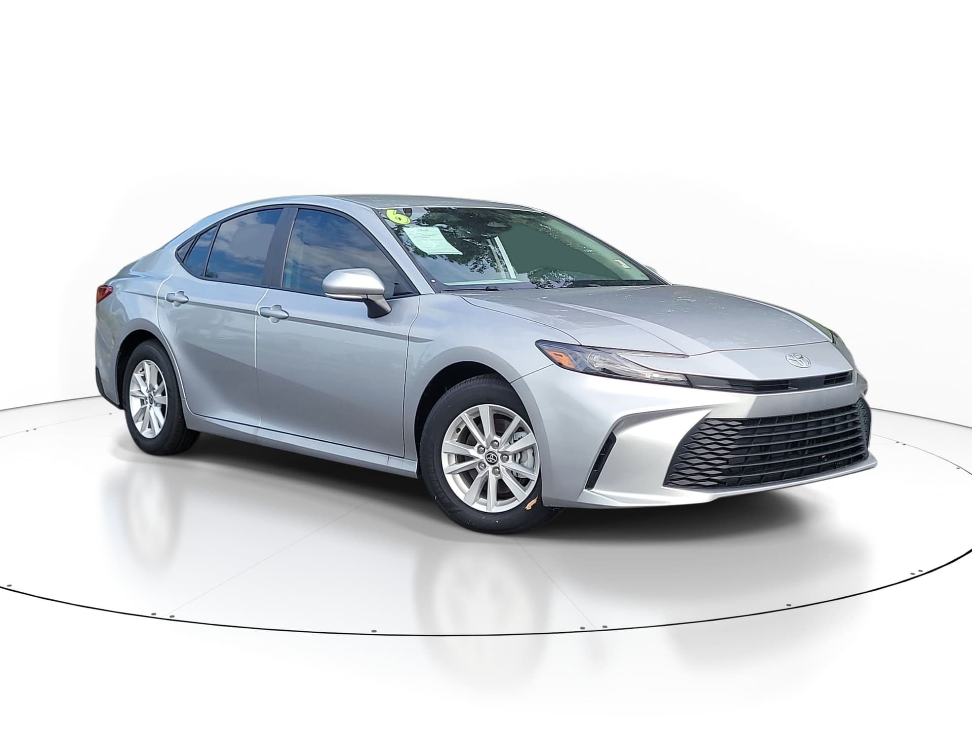 2026 Toyota Camry LE — photo 1 of 30