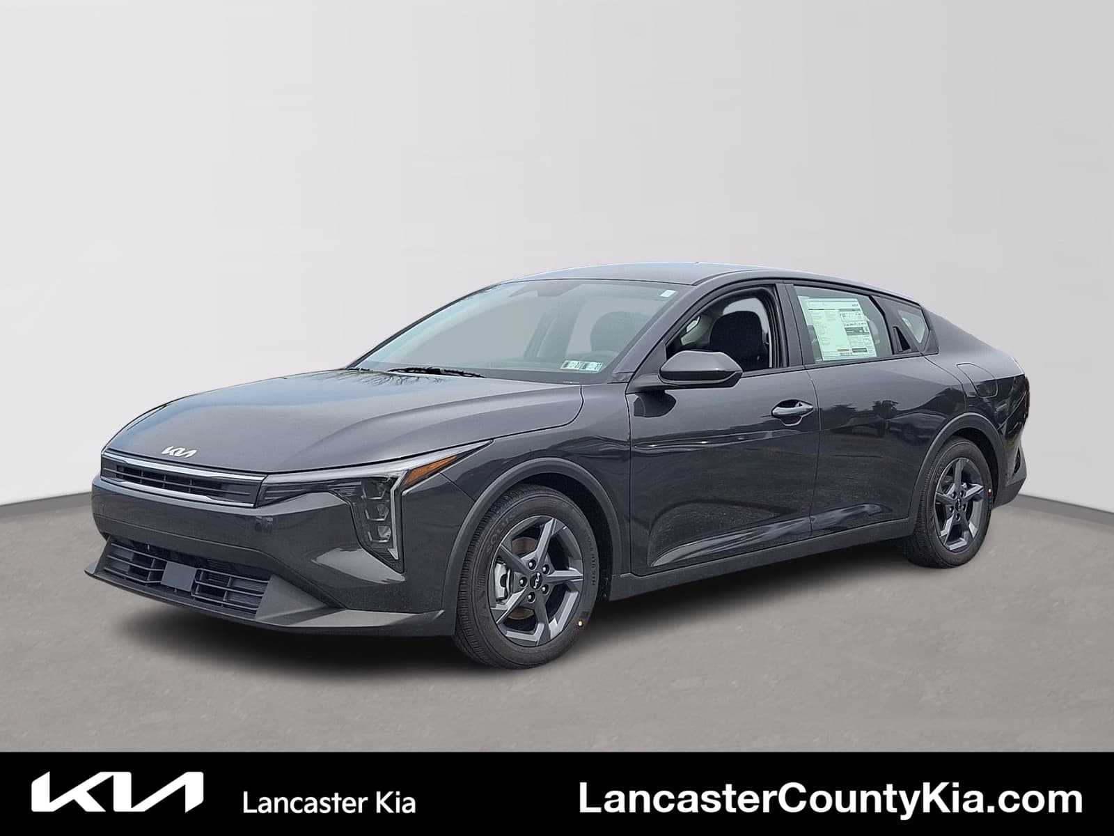 2026 Kia K4 LXS — photo 1 of 18