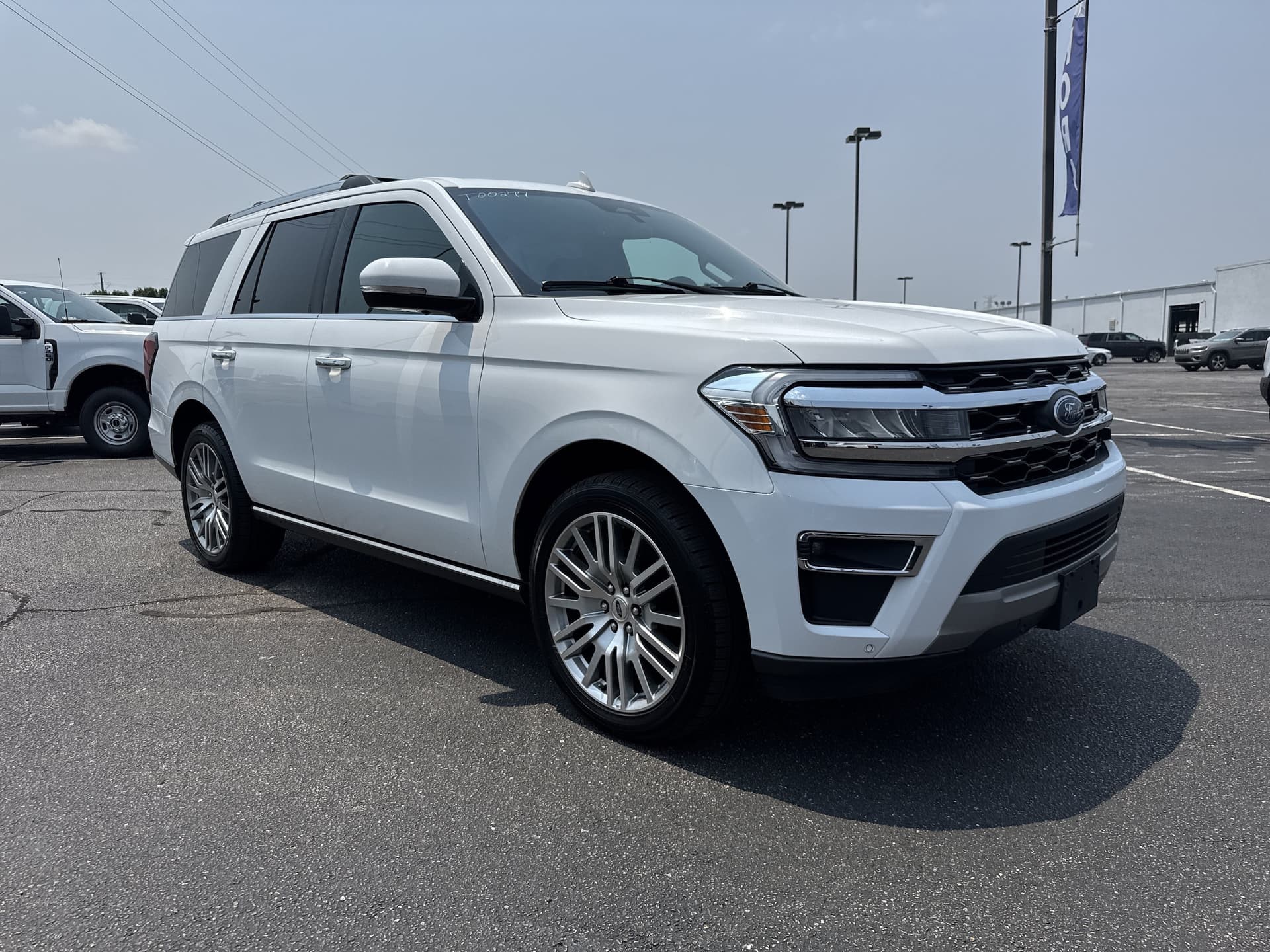 2024 Ford Expedition Limited — photo 1 of 25