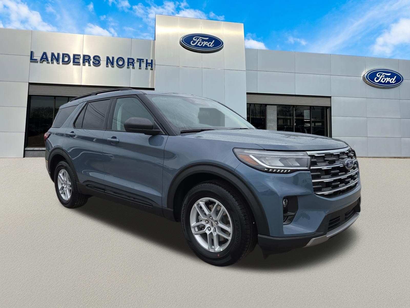 2026 Ford Explorer Active — photo 1 of 18