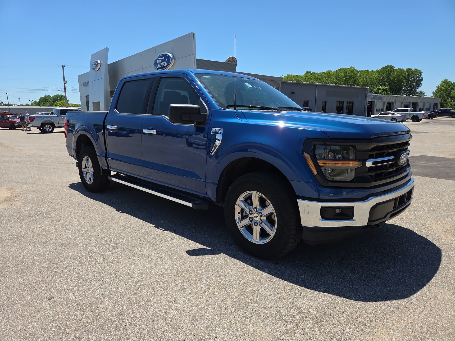 2025 Ford F-150 XLT — photo 1 of 25