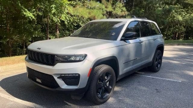 2023 Jeep Grand Cherokee Limited — photo 1 of 13