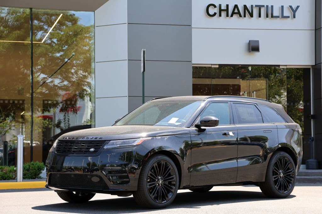 2026 Land Rover Range Rover Velar Dynamic SE 250PS — photo 1 of 44