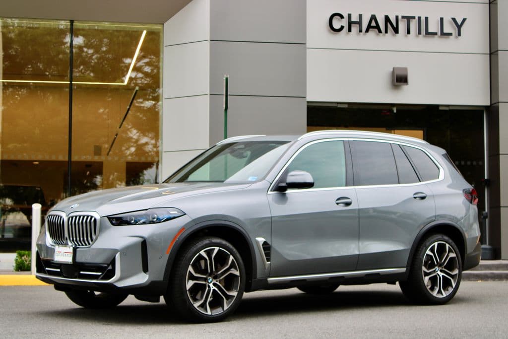2025 BMW X5 sDrive40i — photo 1 of 19
