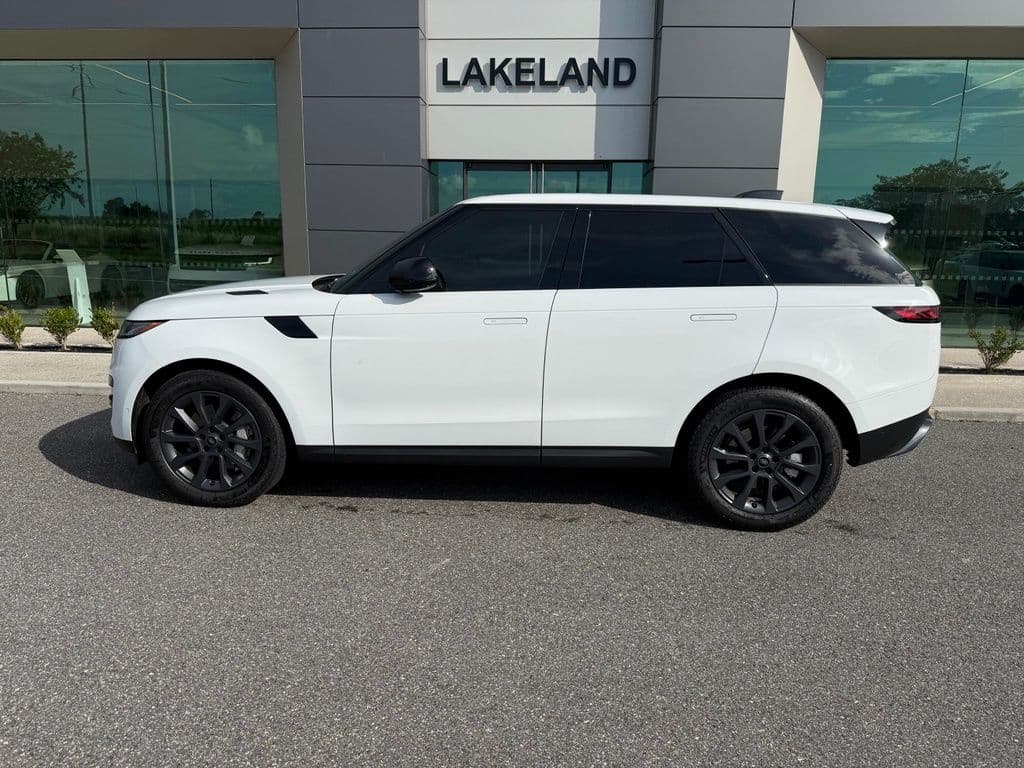 2023 Land Rover Range Rover Sport SE — photo 1 of 10
