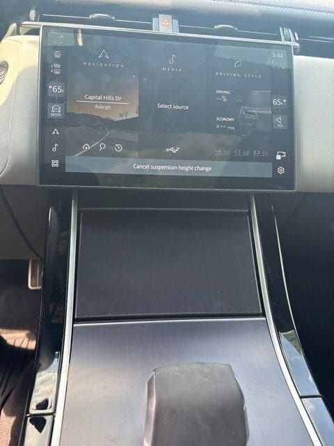 2026 Land Rover Range Rover Velar Dynamic SE — photo 1 of 13