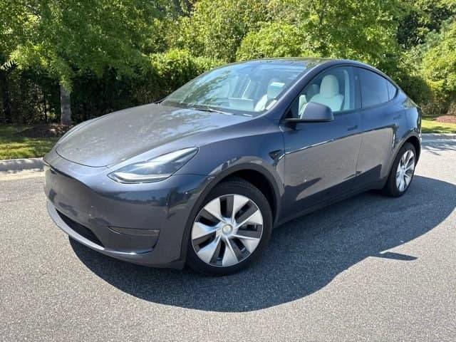 2023 Tesla Model Y Long Range — photo 1 of 13