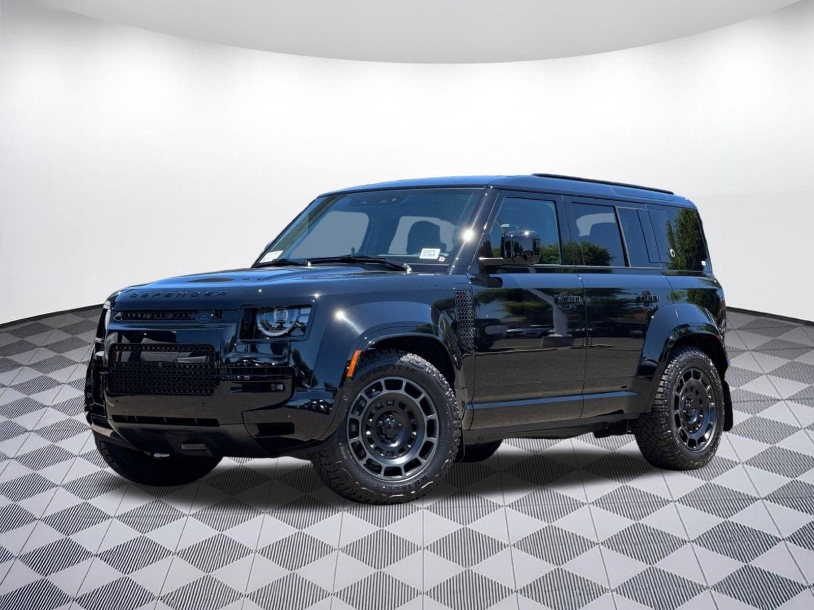2026 Land Rover Defender 110 Octa Black OCTA — photo 1 of 30
