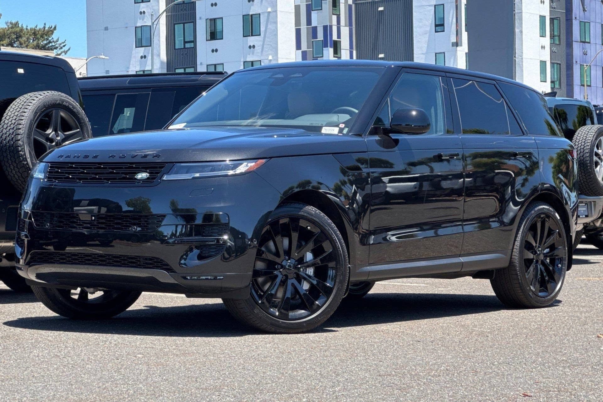 2026 Land Rover Range Rover Sport SE — photo 1 of 30