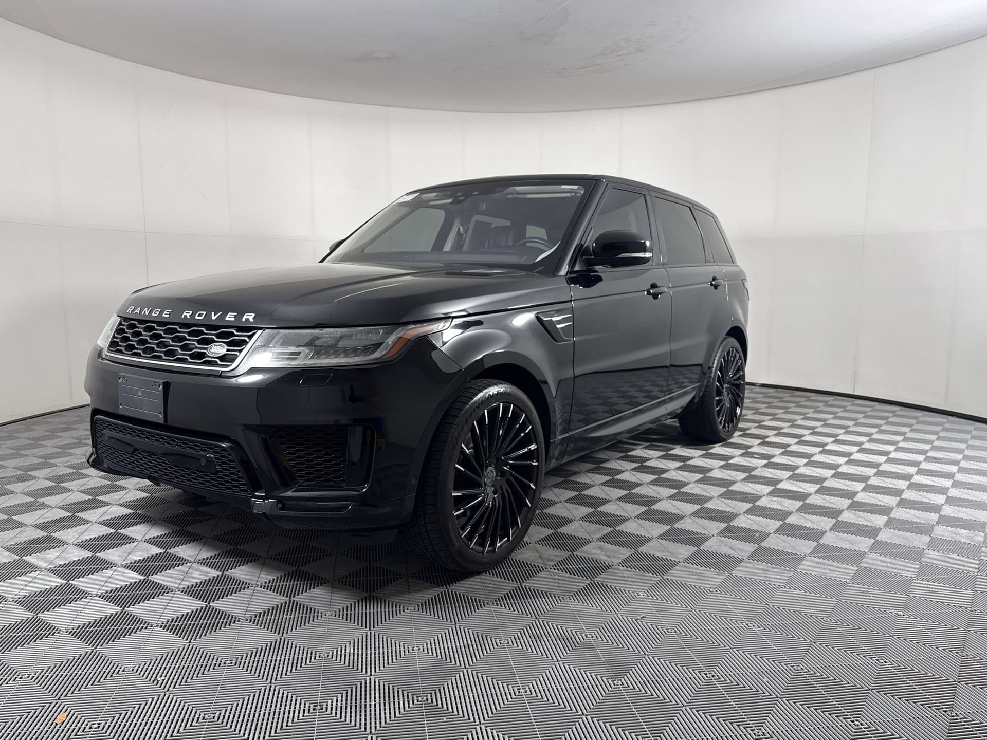 2020 Land Rover Range Rover Sport HSE — photo 1 of 25